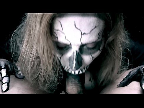 ❤️ Demonsko dekle sesa kurca s svojimi črnimi usti in pogoltne spermo. ❤❌ Porno na sl.tukifporno.ru